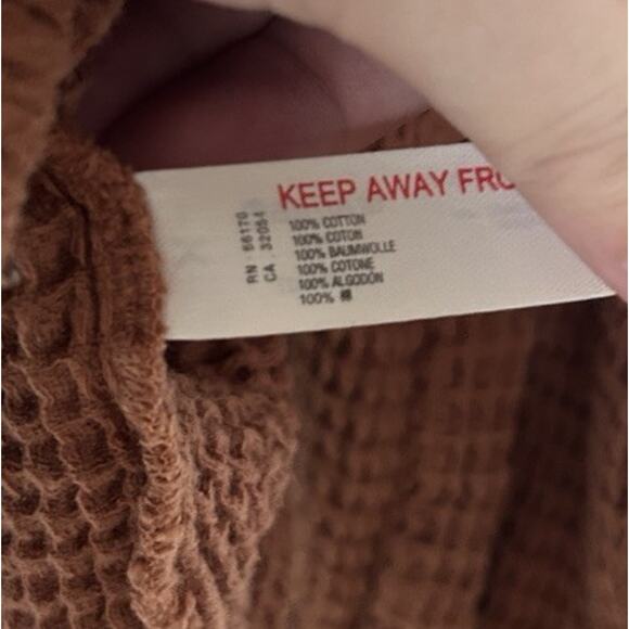 Free People Serious Chiller Waffle Thermal Terracotta Button Up Top Size Small - Picture 3 of 5